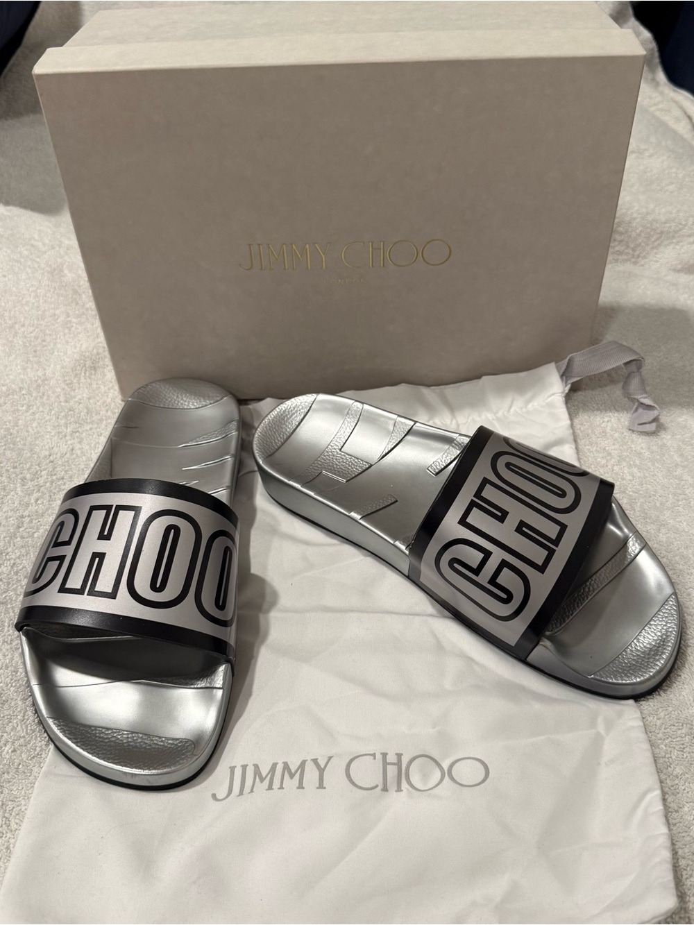Jimmy Choo Rey Silver Logo Pool Slide Sandals EU 40 US 10 in box dust bag